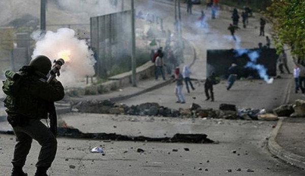 مواجهات عنيفة بين الشبان الفلسطينيين وقوات الاحتلال في القدس