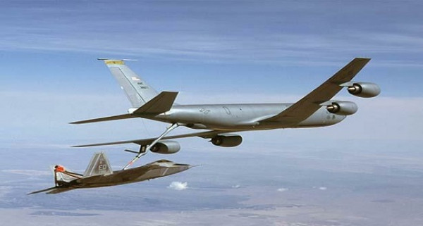 شاهد: طائرة KC-10 تابعة للفرقة 908 لتزويد الطائرات بالوقود في الجو