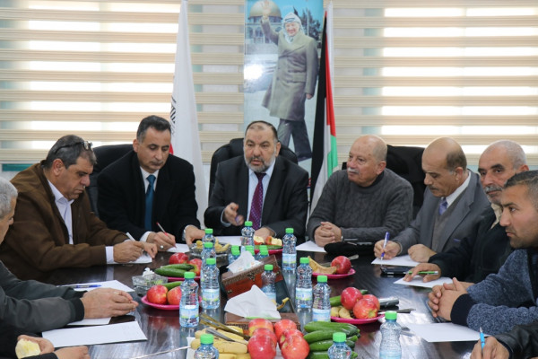 بلديات الخليل تؤكد التفافها حول القيادة الفلسطينية في مواجهة صفقة القرن