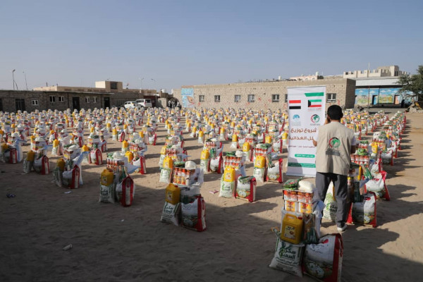 استجابة تدشن 2000 سلة غذائية بتمويل من الجمعية الكويتية للإغاثة بمأرب والجوف