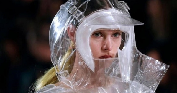 اتجاه جديد للأزياء مستوحى من فيروس "كورونا"