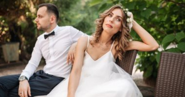 عروس بريطانية تفرض رسوم دخول لحفل زفافها