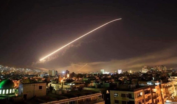 الدفاعات الجوية السورية تتصدى لعدوان إسرائيلي فوق دمشق