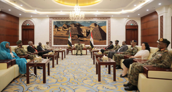 استقالة مسؤول سوداني كبير على خلفية لقاء البرهان نتنياهو