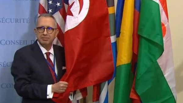 بضغوط أمريكية.. إعفاء مندوب تونس بمجلس الأمن من منصبه بسبب (صفقة القرن)