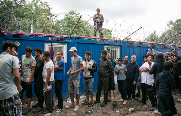 الأورومتوسطي يُحذّر من استمرار المجر بسياسة تجويع طالبي اللجوء ويدعو  لمحاسبتها