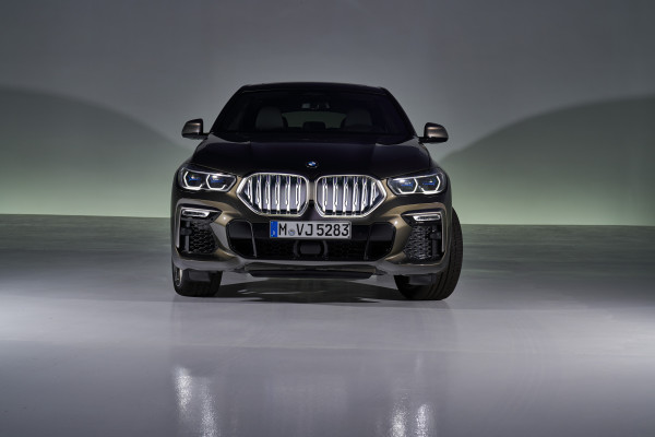 شركة الجنيبي العالمية للسيارات تطلق طراز BMW X6 الجديد كليًا بعمان