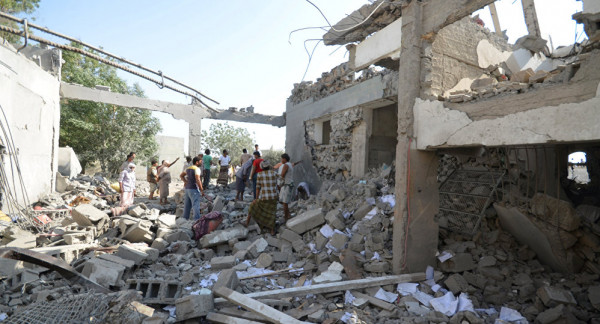 مقتل 30 شخصاً بغارات للتحالف العربي على الحدود اليمنية السعودية