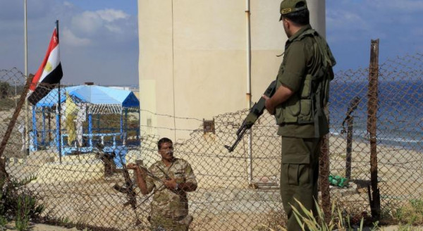 وفد فني عسكري مصري على الحدود مع غزة لمتابعة بناء الجدار