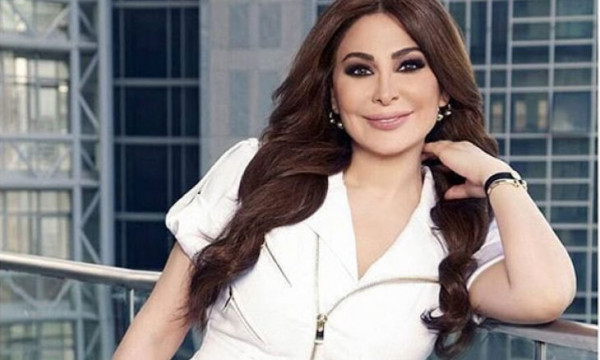 إليسا تصرخ أمام الجمهور على المسرح.. مالسبب؟