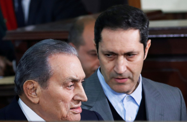 نجل حسني مبارك يكشف تطورات الحالية الصحية لوالده