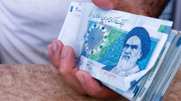 انهيار جديد للعملة الإيرانية بعد إدراج طهران على قائمة "فاتف" السوداء
