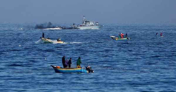 سلطات الاحتلال تُقرر إعادة فتح معابر القطاع والبحر أمام الصيادين