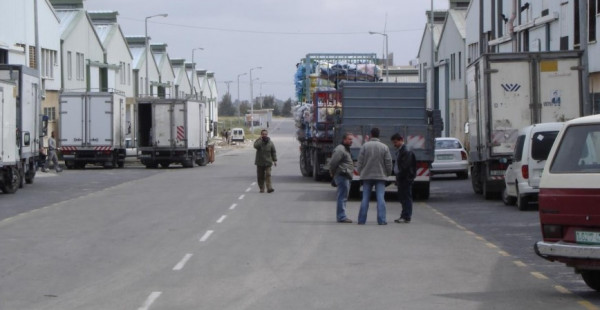 وزير الزراعة: إسرائيل بدأت بفتح المعابر أمام الصادرات الفلسطينية وفق التفاهمات الأخيرة