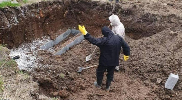 في ظل انتشار (كورونا).. نواب إيرانيون يؤكدون وجود مقابر جماعية في بلادهم