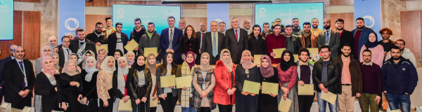 مجموعة الاتصالات الفلسطينية تحتفل بتخريج وتكريم طلاب المخيم الثالث للتصميم والبرمجة