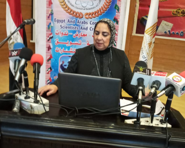 تكريم نادية ضاهر "سفيرة السلام والإنسانية" بشهادة فخرية بدولة مصر