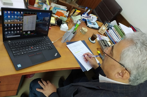 جامعة بوليتكنك فلسطين تتبنى منظومة التواصل مع طلبتها عن بعد