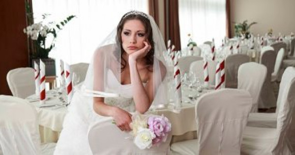 عروس تهدد ضيوفها: (ستموتون إذا فاتكم حفل زفافى)