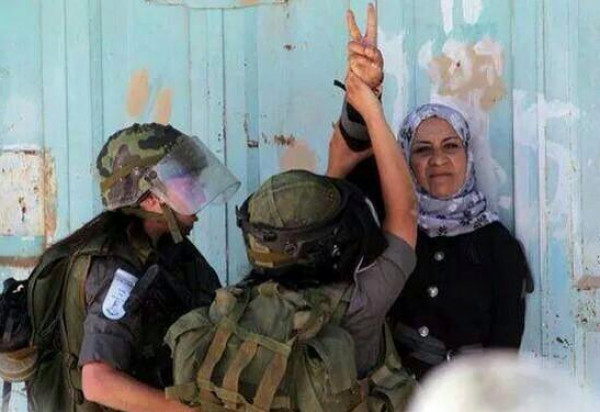 في عيد الأم.. 17 أُمًا فلسطينية يقبعن في سجون الاحتلال