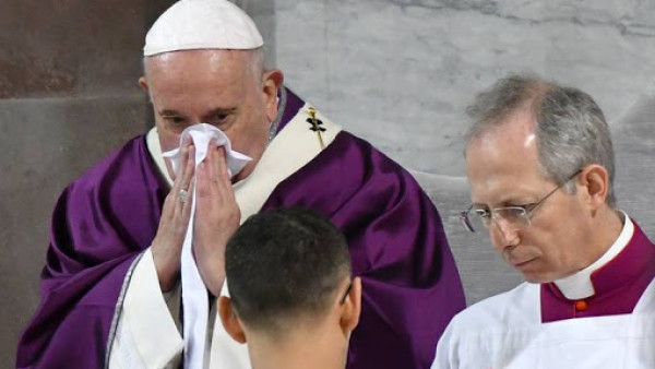 الفاتيكان يكشف حالة البابا فرنسيس الصحية.. هل مُصاب بفيروس (كورونا)؟