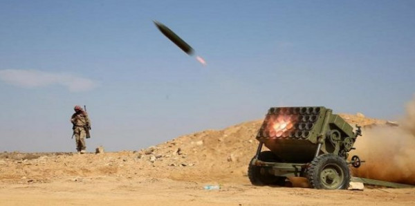 السعودية: إصابة مدنيين بشظايا صاروخ حوثي تم اعتراضه فوق الرياض