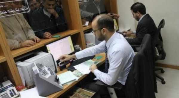 نقابة موظفي غزة: نُطالب بالإعلان عن موعد صرف الرواتب ووقف جميع الخصومات