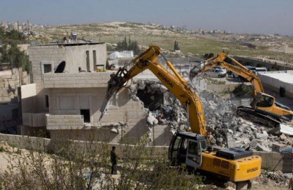 إسرائيل تجمد هدم منازل الفلسطينيين في المنطقة (ج)