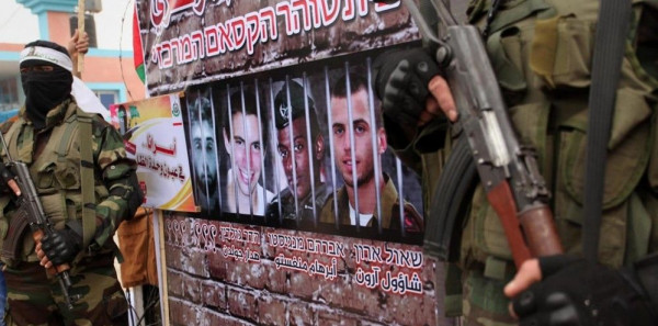 ماذا عقبت حركة حماس على مبادرة السنوار حول الاسرى الإسرائيليين بقطاع غزة؟