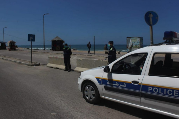 شاهد: تنفيذًا لقرار داخلية غزة.. الشرطة تنتشر على امتداد شارع البحر