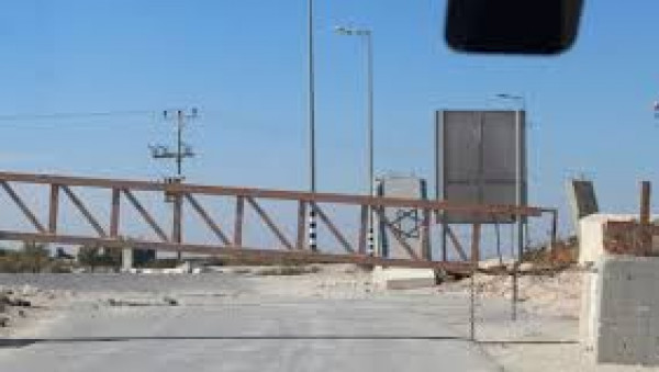 الاحتلال يغلق البوابة الحديدية على مدخل بني نعيم