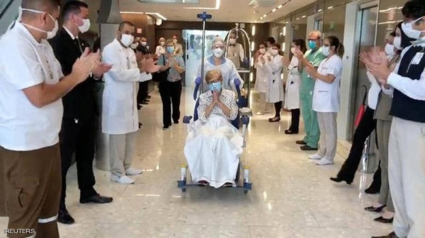 قصة تحدي جديدة.. برازيلية تقهر (كورونا) عمرها 97 عاما