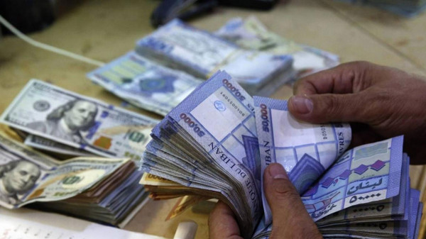 للمرة الأولى.. الليرة اللبنانية تهبط إلى 3000 مقابل الدولار