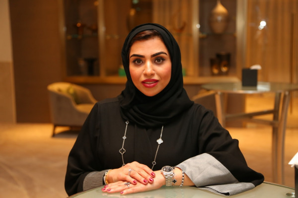 أصحاب الهمم يبدعون في استعراض مهاراتهم في أحد مطاعم دبي