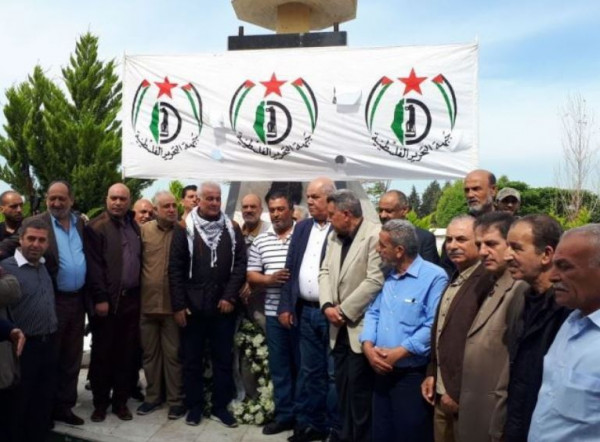 التحرير الفلسطينية تضع إكليل زهور على أضرحة الشهداء إحياء لـ "اليوم الوطني"