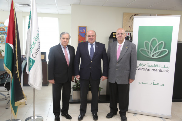 بنك القاهرة عمان يُقدم مساعدة عاجلة لصندوق "وقفة عز" بقيمة مليون شيكل
