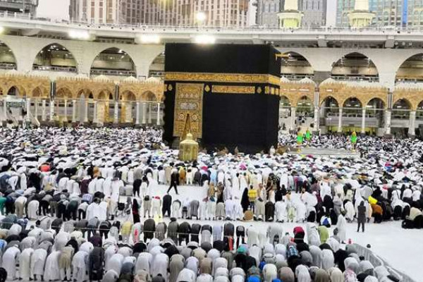 السديس يُوضح شكل صلاة التراويح بالحرمين في ظل (كورونا)