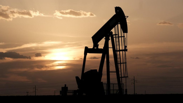 النفط يُسجل قفزة في أسعاره بعد خسائر دامية