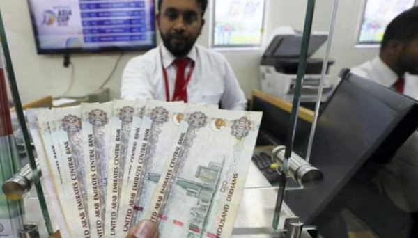 المركزي الإماراتي: الأوراق النقدية لا تنقل كورونا بشكل أسرع