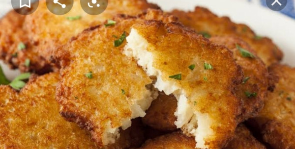 طريقة عمل أقراص البيض بالأرز