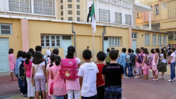 مجلس الوزراء الجزائري يعلن تأجيل امتحانات المدارس إلى سبتمبر