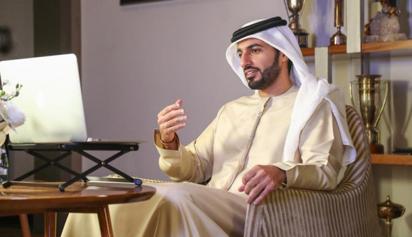 مجلس راشد بن حميد يستضيف حواراً حول فيروس (كورونا) بين الوقاية والعلاج