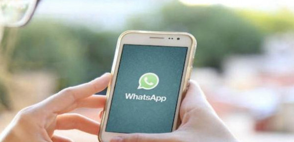 تعرف على أفضل طريقة لإعادة المحادثات المحذوفة من "واتسآب"