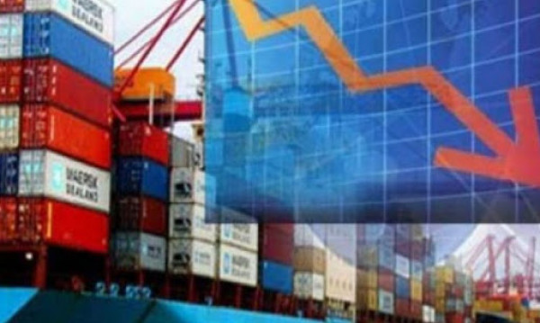 تراجع الواردات يخفض عجز الميزان التجاري بمصر 39 % في مارس