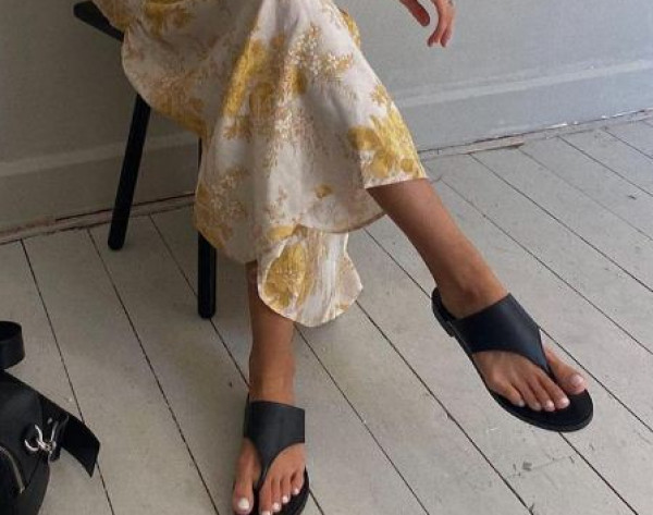 الـ Flip Flops قطعة أساسية في قائمة موضة صيف 2020