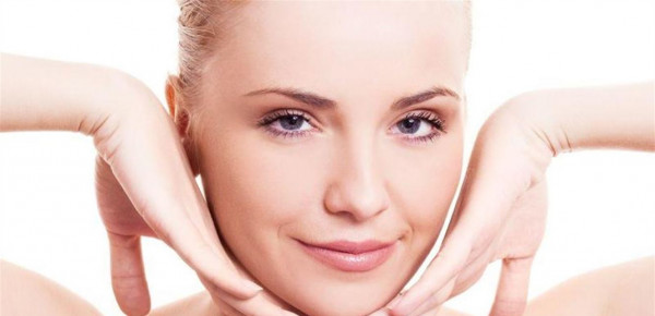 هكذا تحصلين على خدود أسمن ووجه أكثر امتلاءً