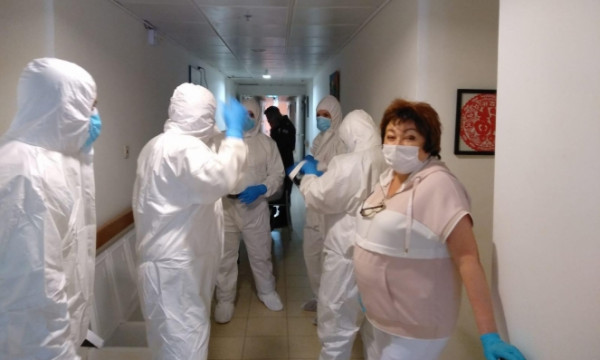 إسرائيل تسجل ارتفاعاً جديداً بعدد إصابات فيروس (كورونا)
