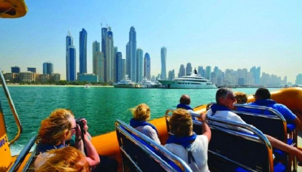 دبي تبدأ في استقبال السياح الأجانب بدءاً من 7 يوليو