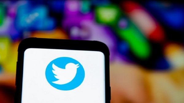 "تويتر" يقدم اعتذاراً لمستخدميه