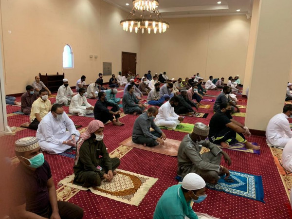 شاهد: أول صلاة جمعة في مساجد مكة بعد تعليق ثلاثة أشهر